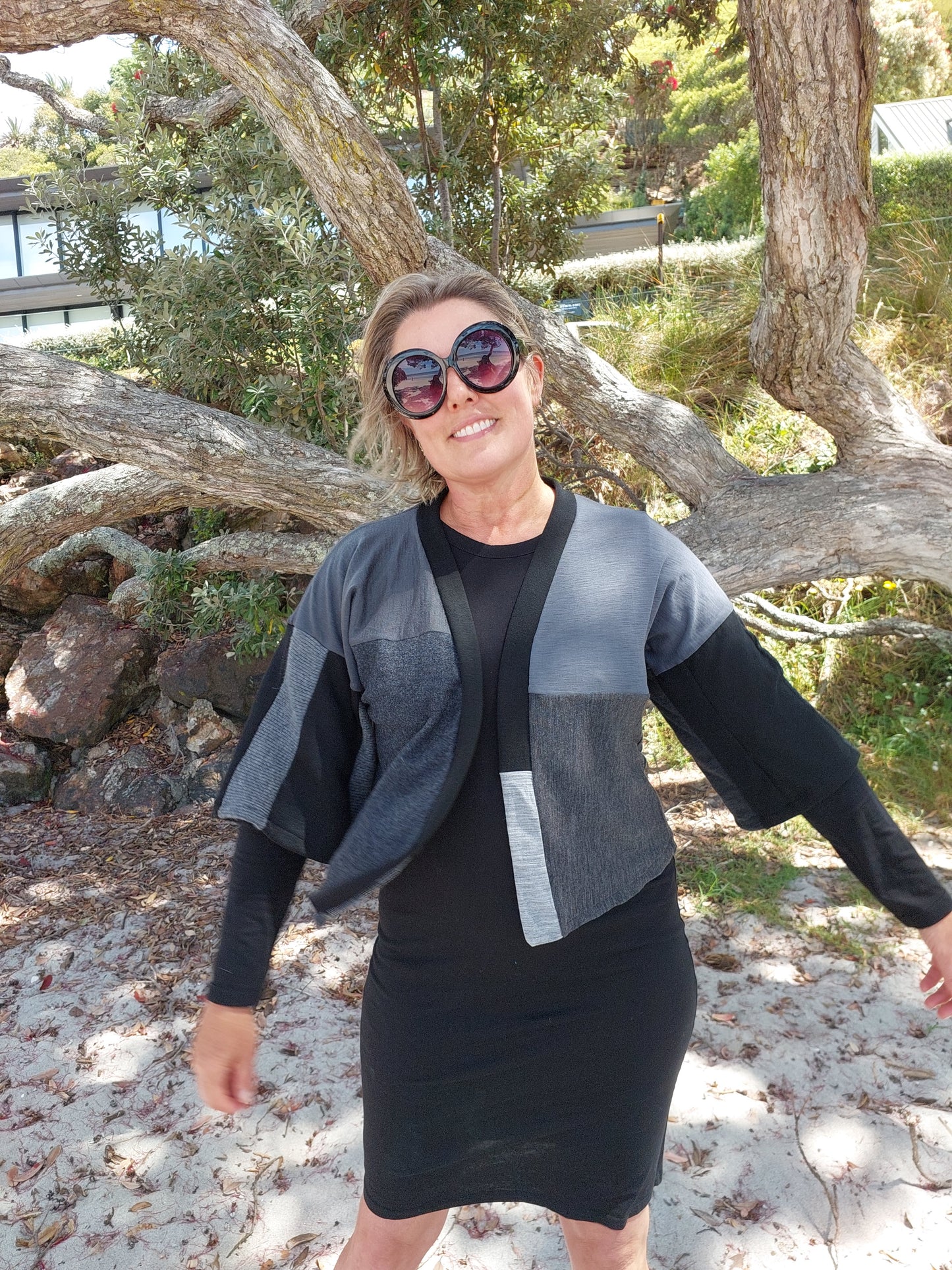 Merino Wool Short Kimono Charcoal/Black