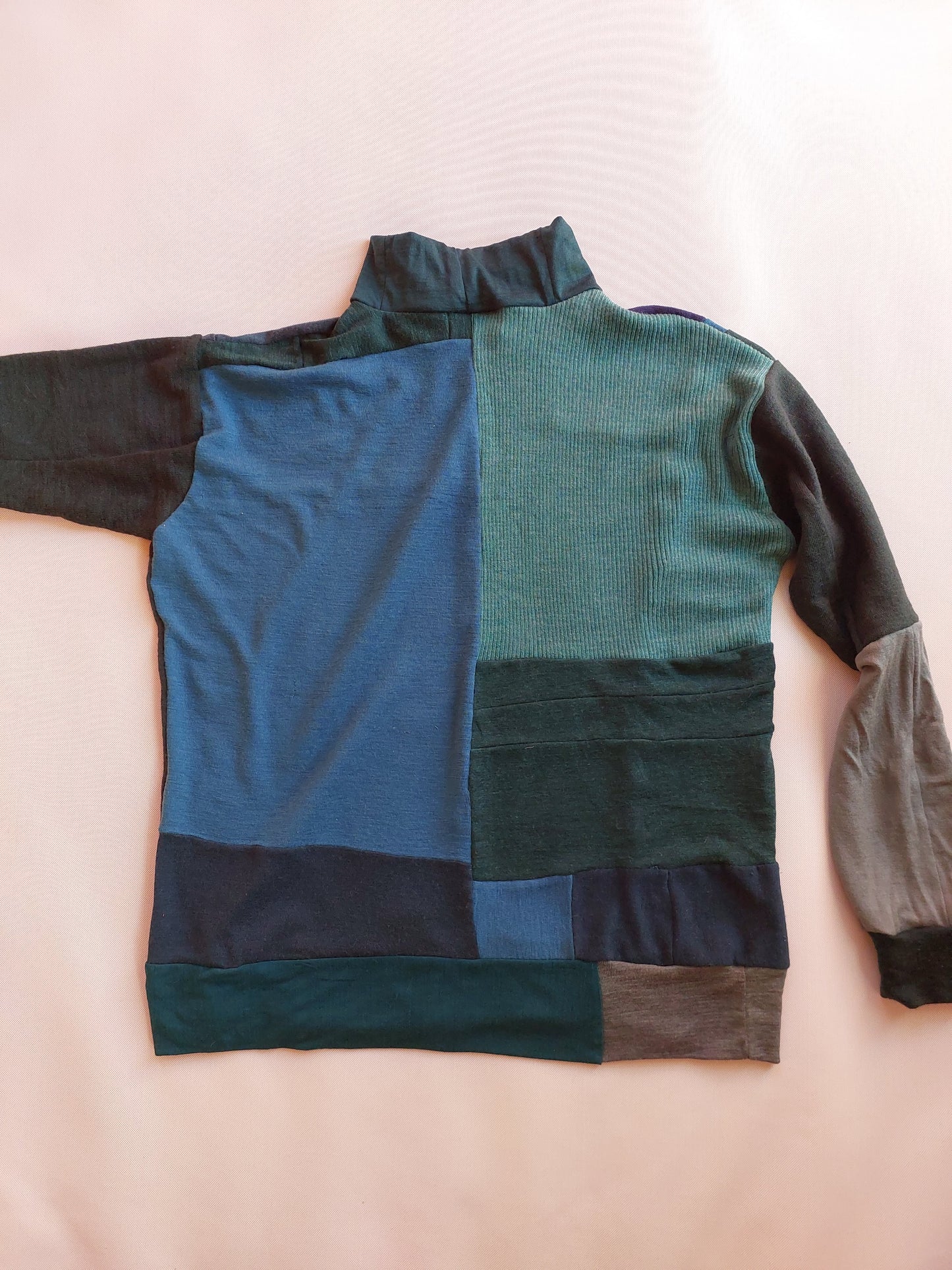 Unisex Merino turtleneck sweater Emerald and navy LARGE