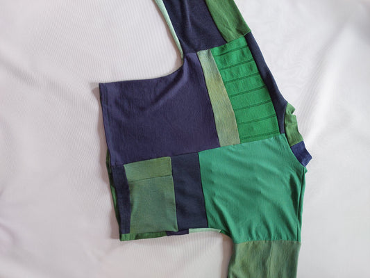 Upcycled Merino Wool Short Kimono in navy & green
