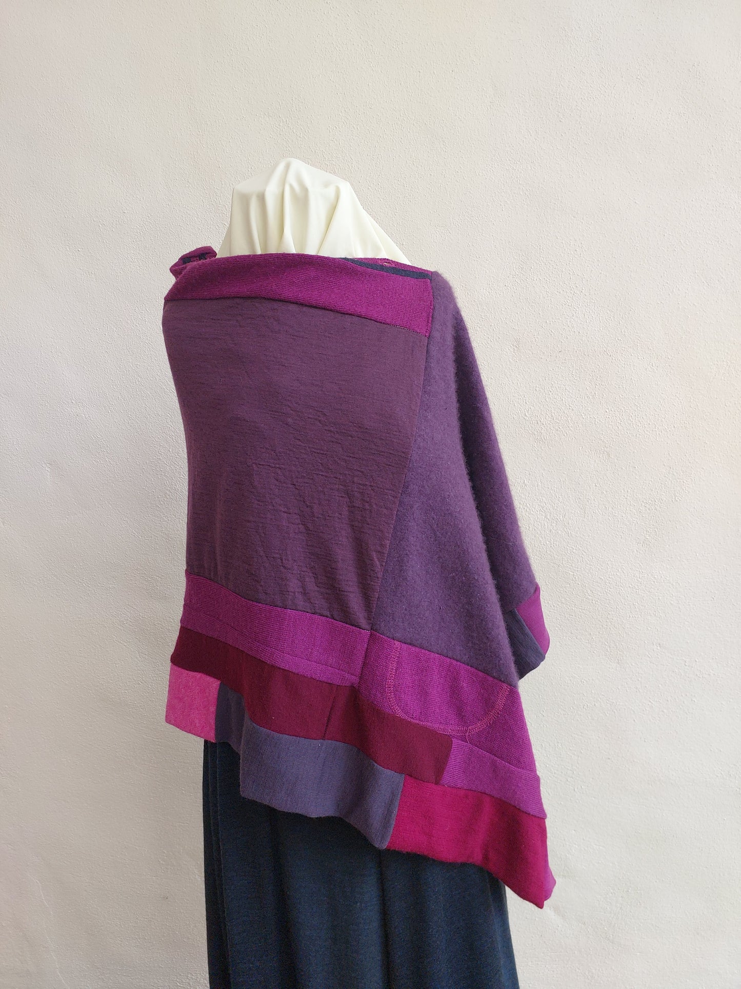 Plum raspberry-LIMITED COLOUR merino poncho