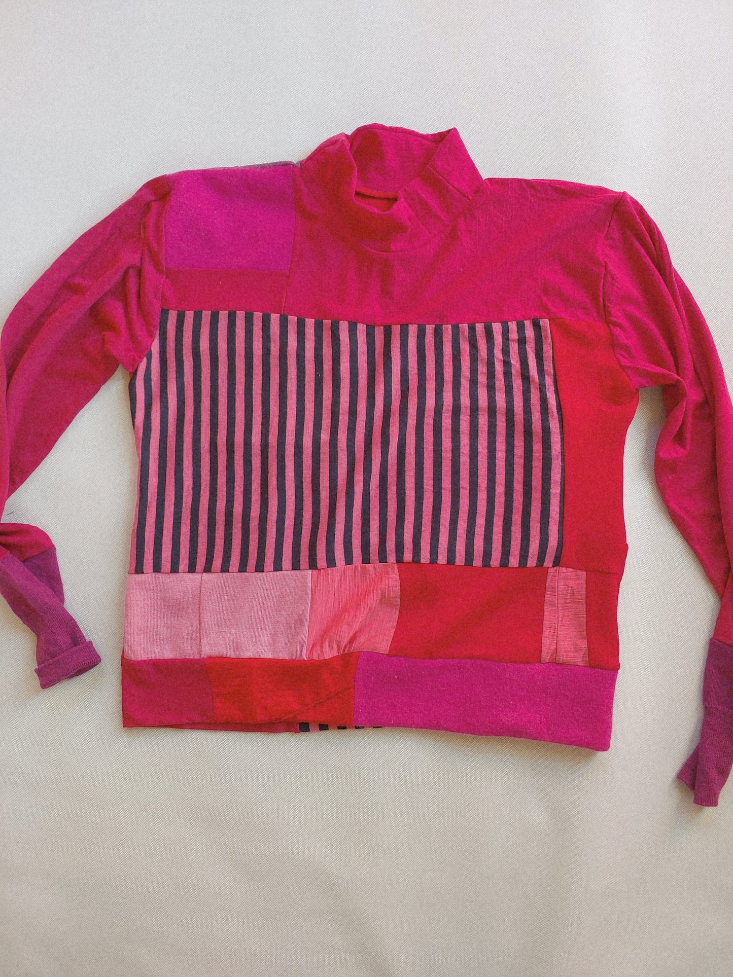 Unisex Merino turtleneck Sweater Fucsia pink MEDIUM
